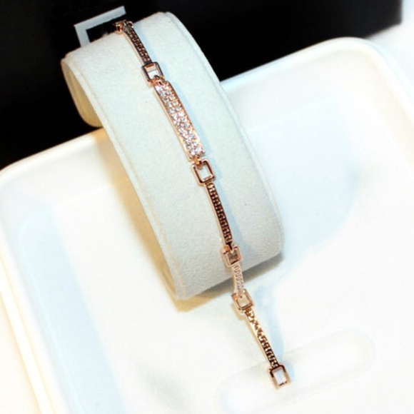 Rose Gold Fashion Bracelet - Picture 4 of 6
